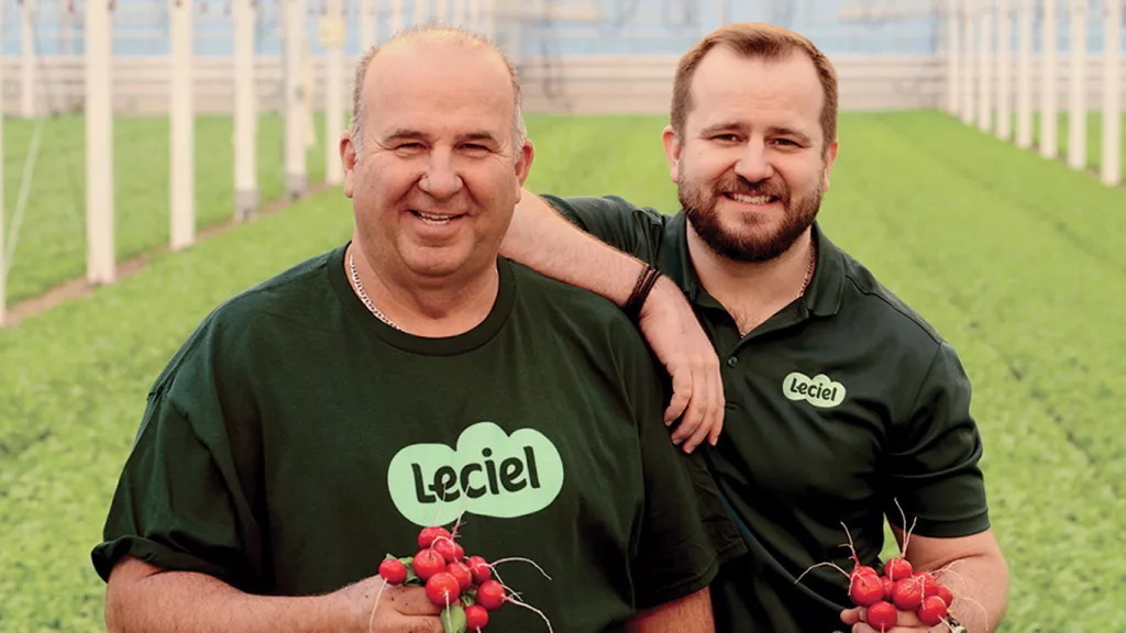 Serres Bertrand Celebrates 1m Sqft of Greenhouse Production with New 65,000-Sqft Project serre jumelee horticole 4 1