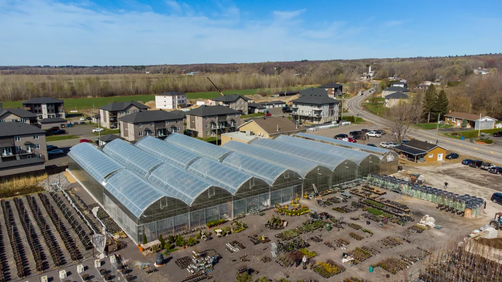 The Orientation of Your Greenhouse: Something to Think About orientation serre professionnelle