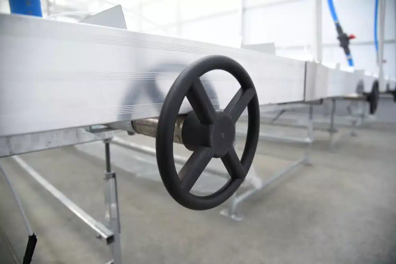 Luminosa_cannabis_technique_table_5points_pierreville_2019_(1)_