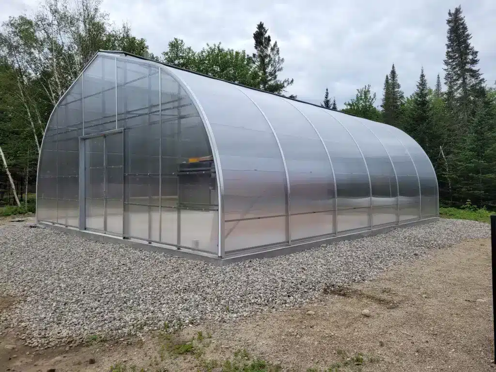 polycarbonate structured sheet covered greenhouse